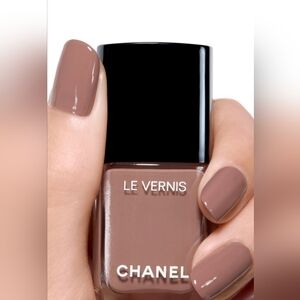 Chanel Le Vernis Longwear Nail Colour: PARTICULIÈRE